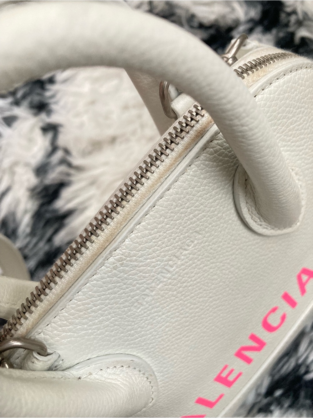 Balenciaga Cream Leather Mini Top-Handle Bag with Pink Logo - Picture 13 of 13